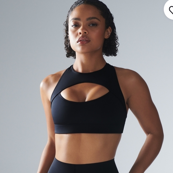 Savage X Fenty Other - HOTLINE Medium-Impact Sports Bra